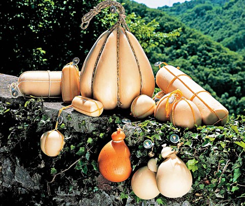 Formaggio Provolone Valpadana DOP
